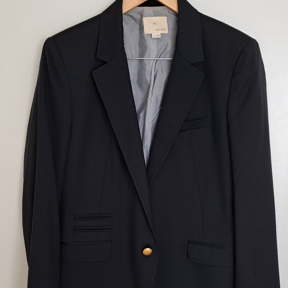 BOYFRIEND Blazer  Navy Blue Wool with gold buttons. Blue pinstrip interior